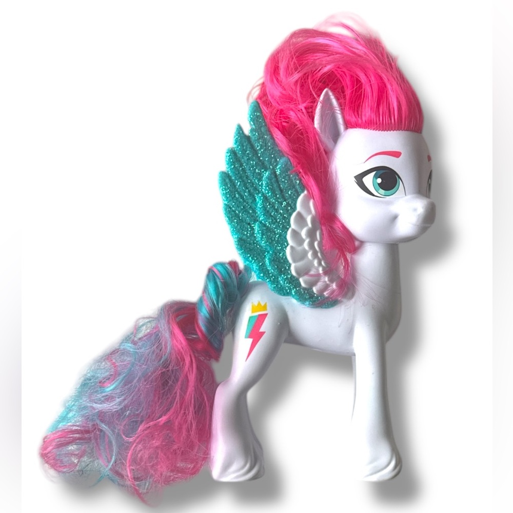 MY LITTLE PONY A New Generation Shining Adventures Zipp Storm Figure